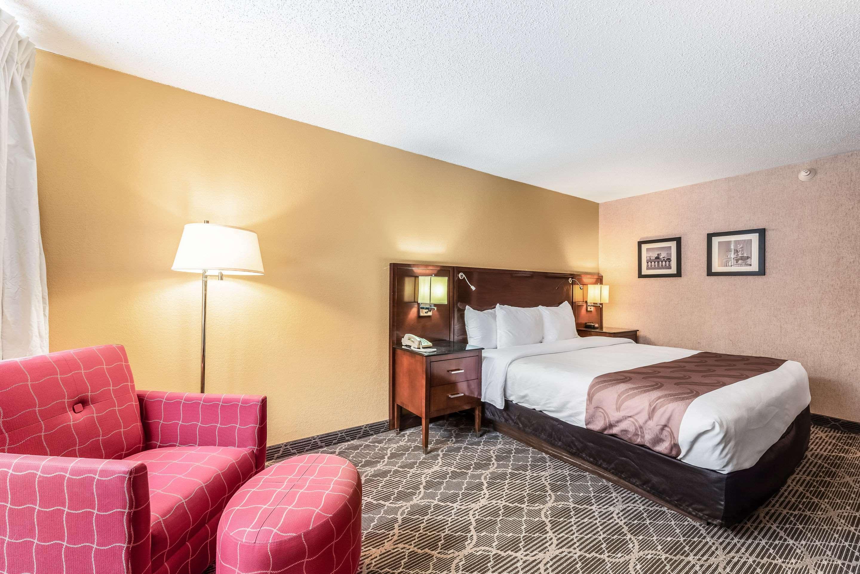 בריינרד Quality Inn & Suites מראה חיצוני תמונה