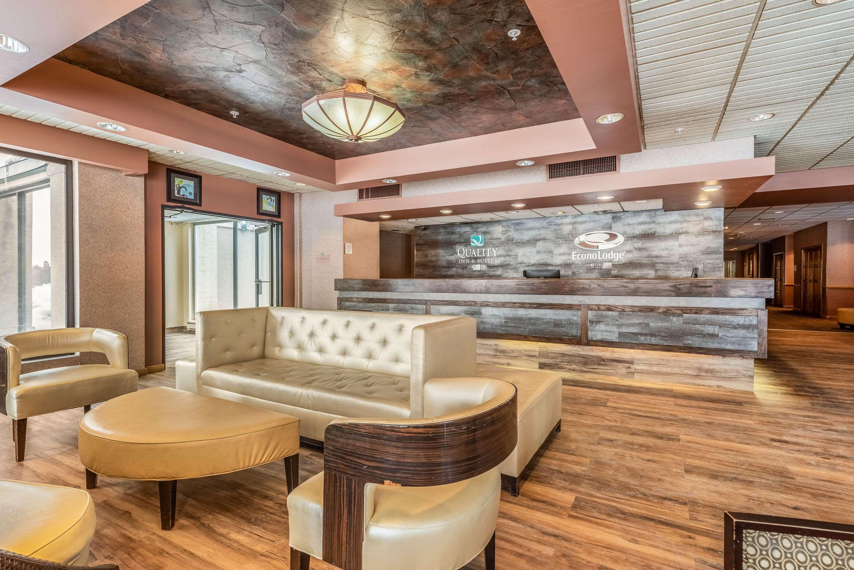 בריינרד Quality Inn & Suites מראה חיצוני תמונה