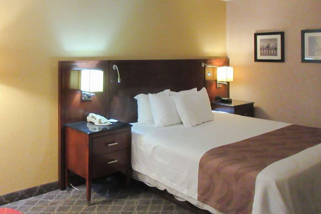 בריינרד Quality Inn & Suites חדר תמונה